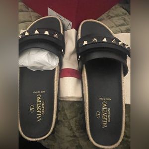 Brand new never worn size 39